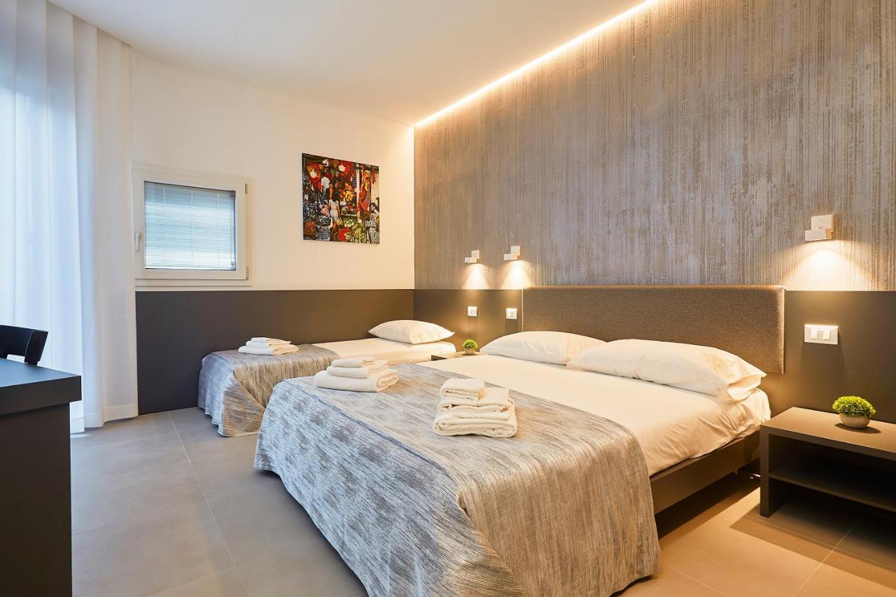 Porta Del Golfo Apartments & Suites 卡斯泰拉马莱 外观 照片
