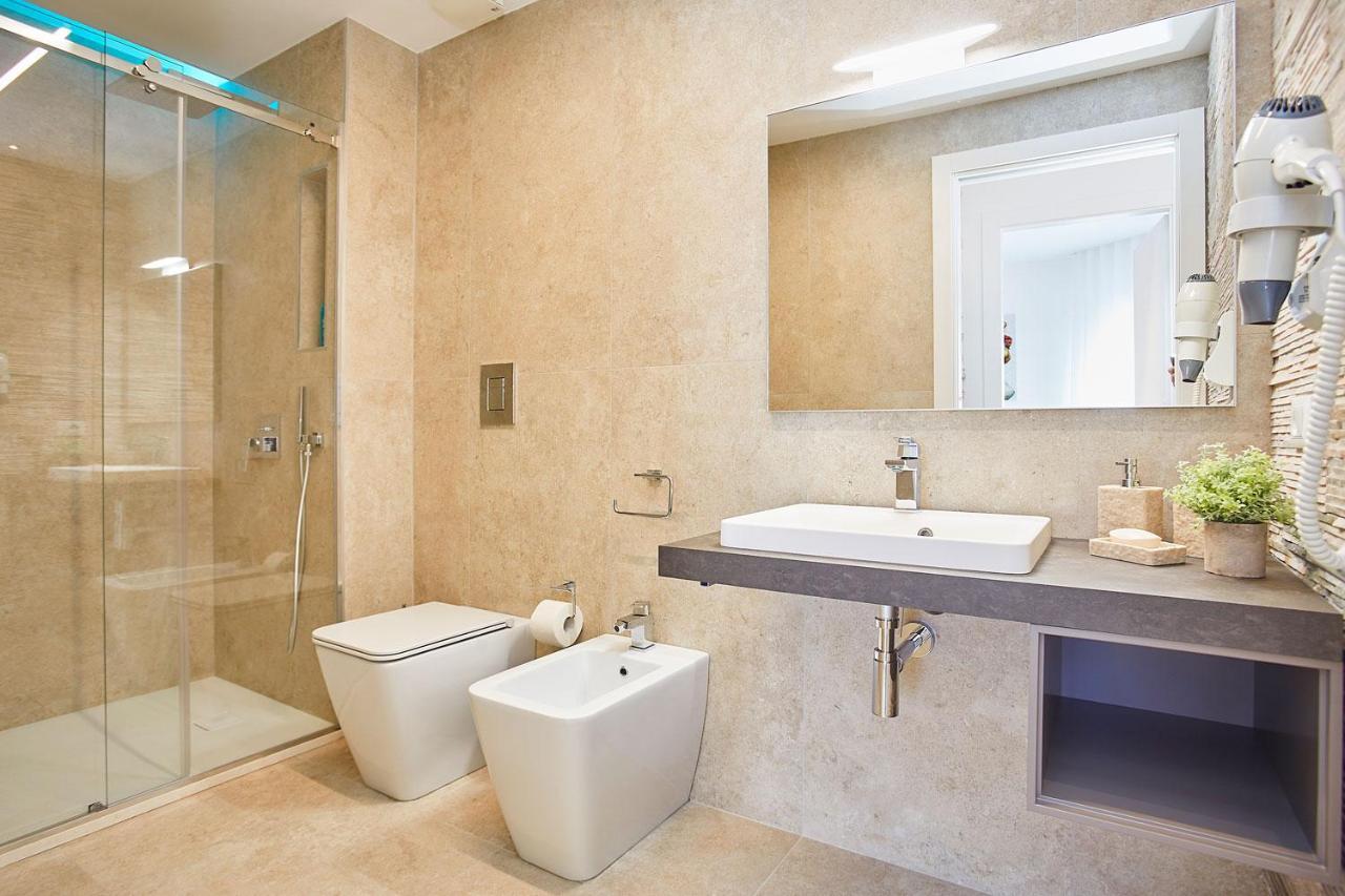 Porta Del Golfo Apartments & Suites 卡斯泰拉马莱 外观 照片