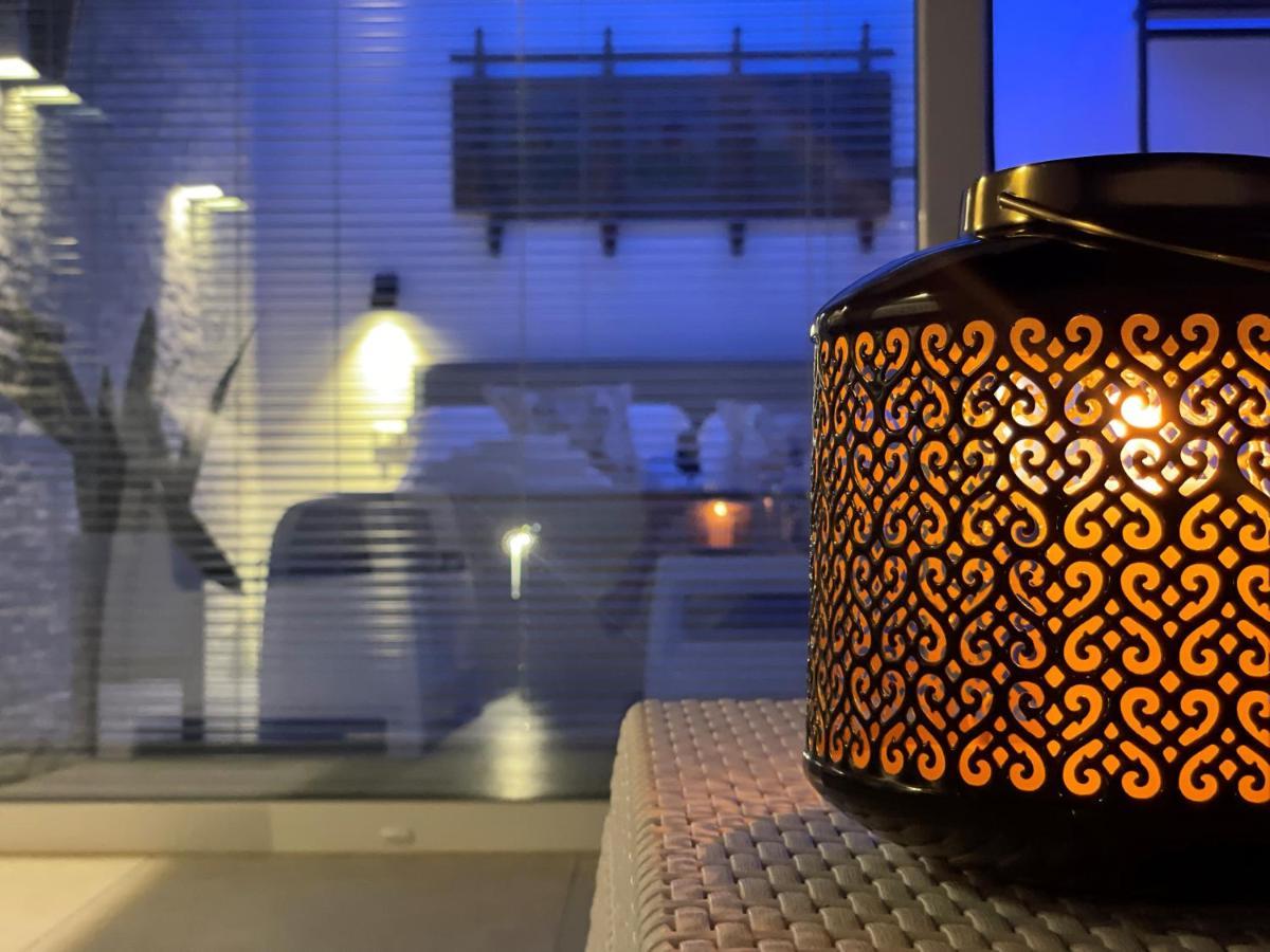 Porta Del Golfo Apartments & Suites 卡斯泰拉马莱 外观 照片