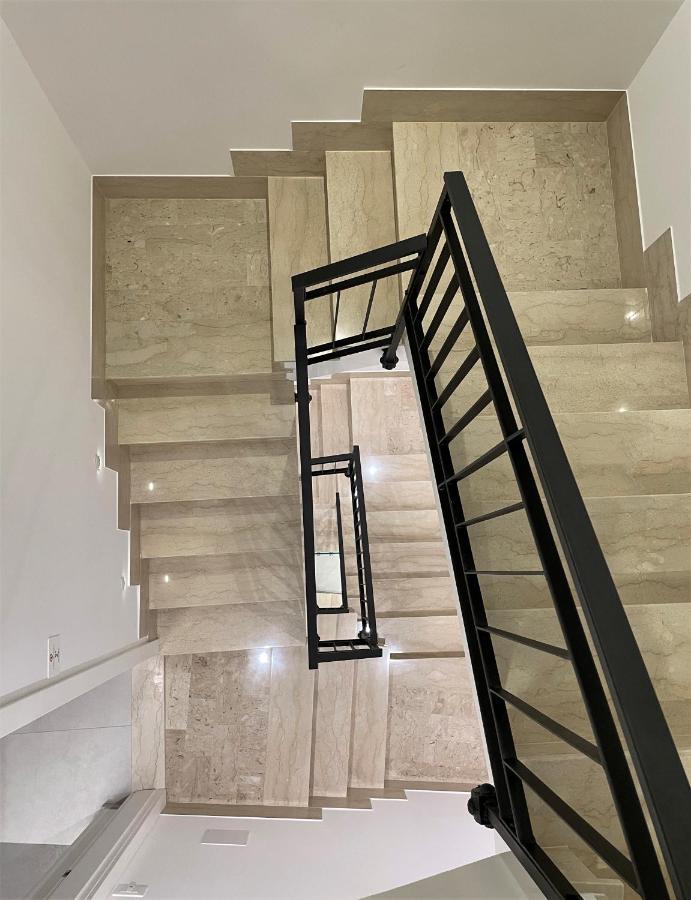 Porta Del Golfo Apartments & Suites 卡斯泰拉马莱 外观 照片